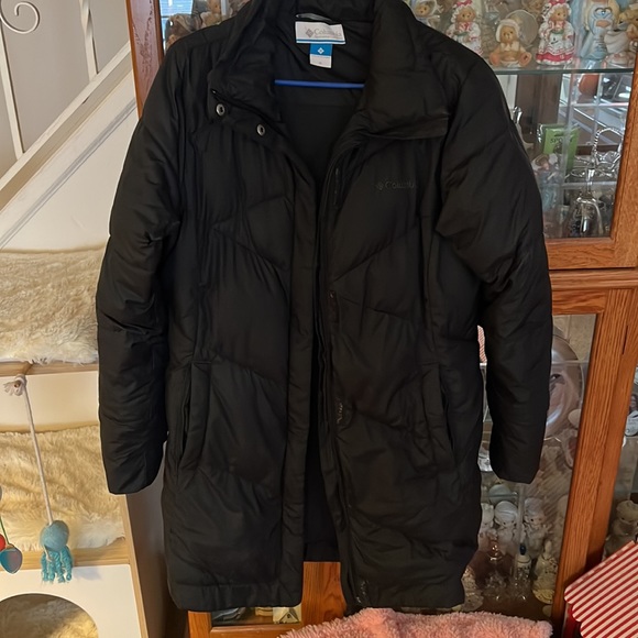 Columbia Jackets & Blazers - Columbia women’s long puffer coat with hood size medium black in good condition